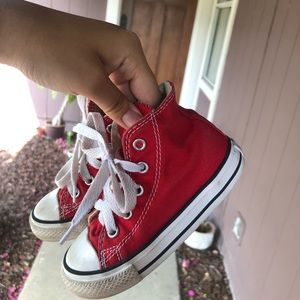 Red high top converse!!